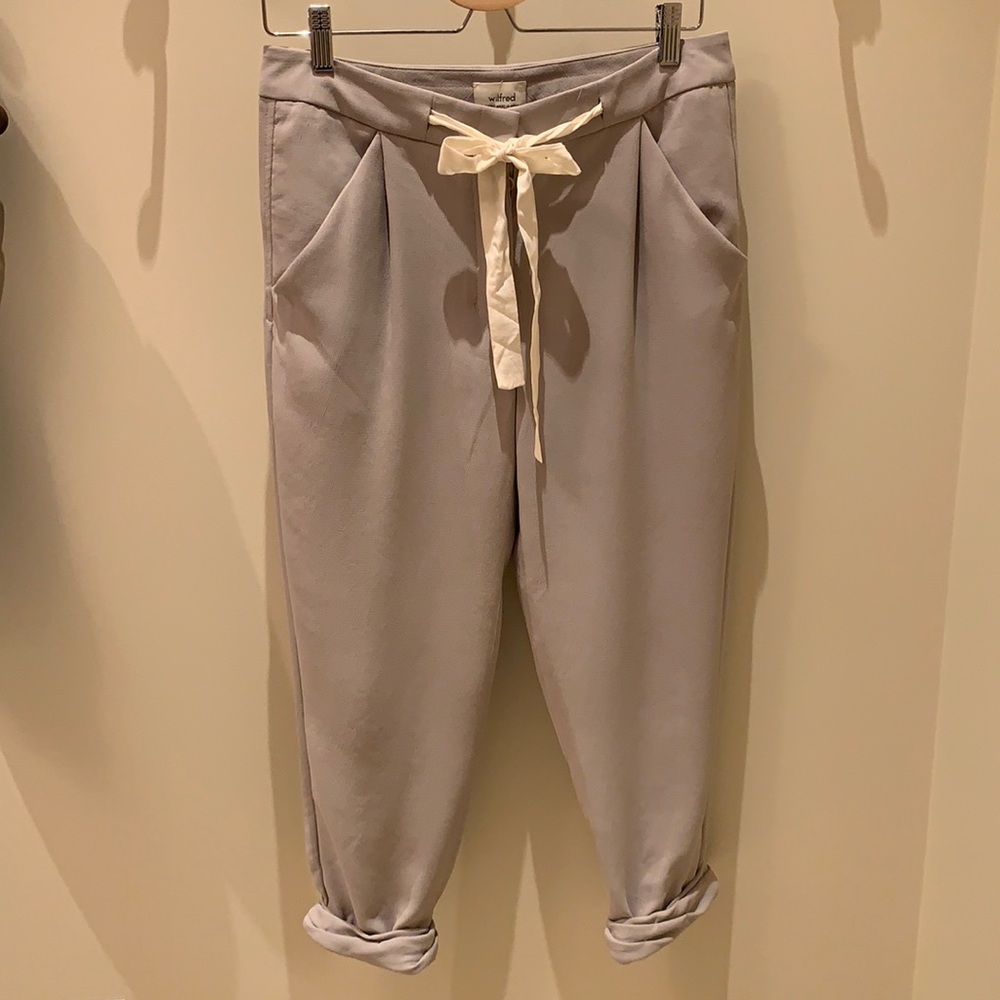 Wilfred light grey cropped pants